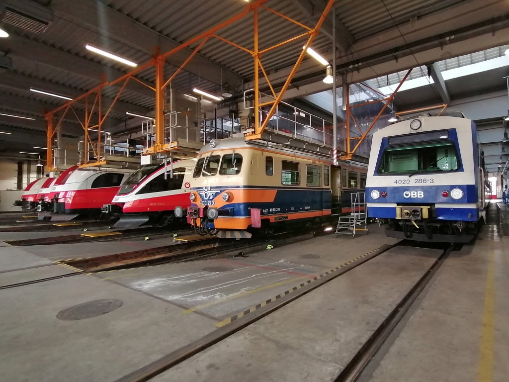 Zusammentreffen von vier Generation der Wiener Schnellbahn (2022)