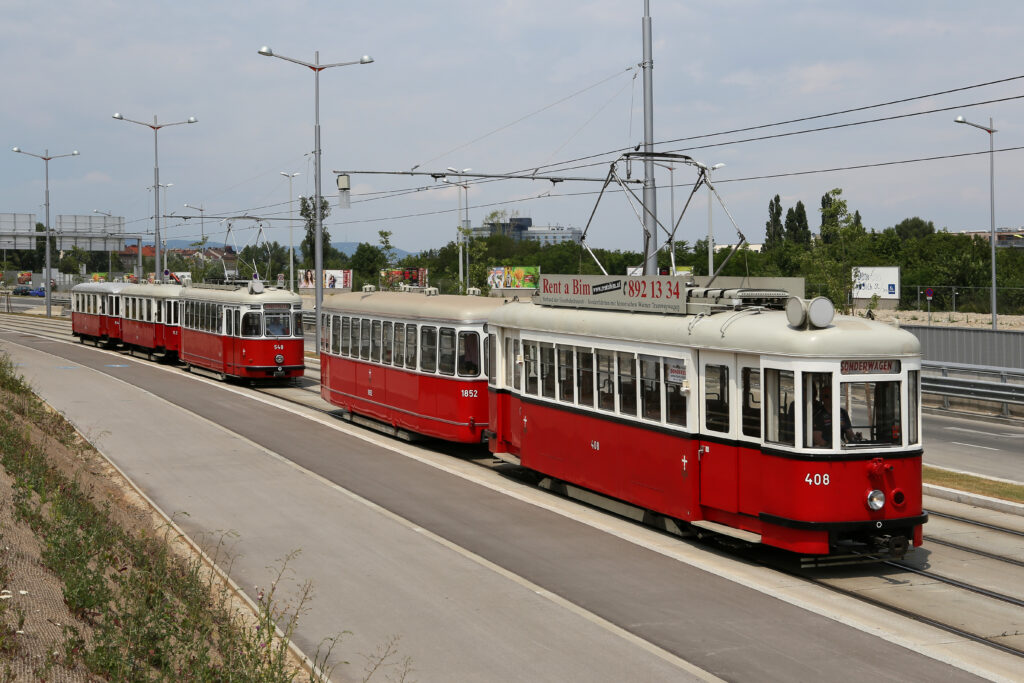 Überstellung von Speising ins neue Domizil Erdberg im Juni 2014 mit ungewöhnlichen Zugszusammenstellungen (Foto: Christian Peschl)