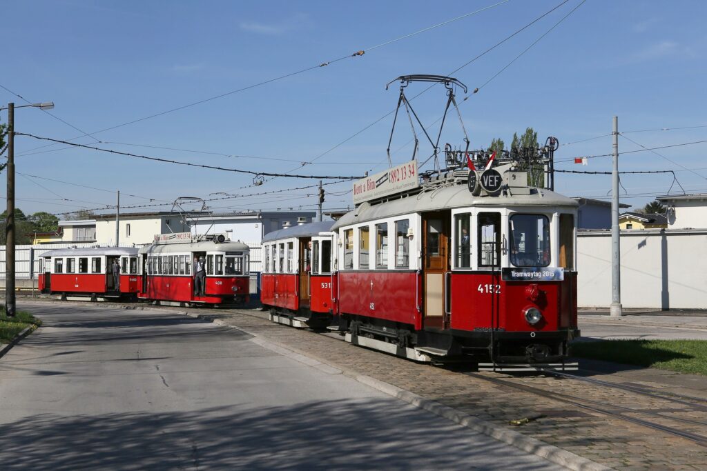 Auch 2015 erfreute der T1 408 zahlreiche Besucher des Tramwaytages, im Bild in der Hauptwerkstätte der Wiener Linien (Foto: Christian Peschl)