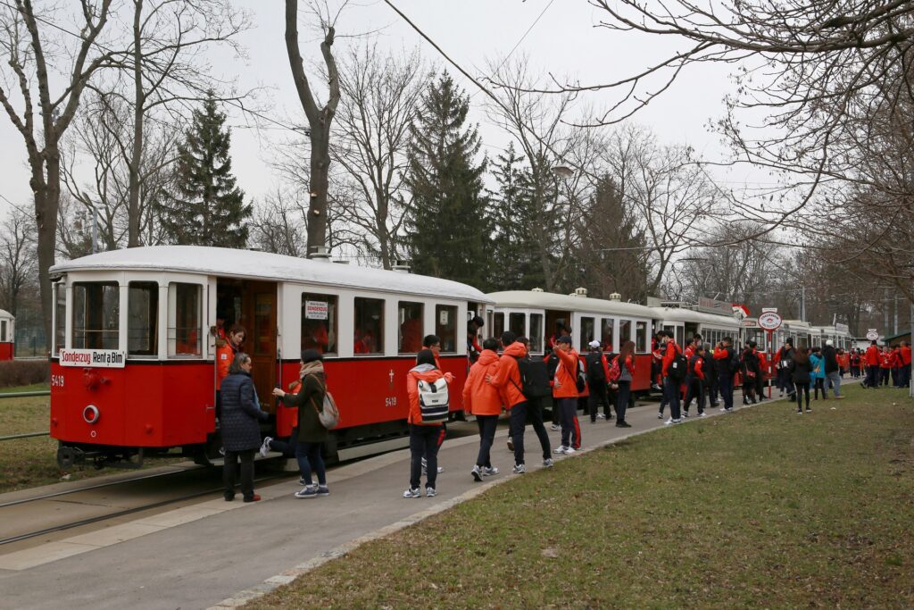 Transfer mit mehreren Zügen im Wiener Prater (Fotos: Christian Peschl)